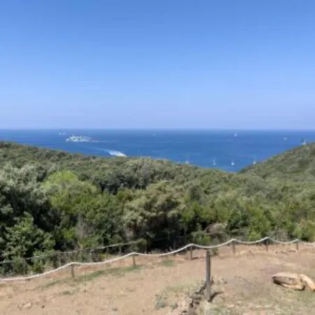 Farm stay Amandolo Cavo