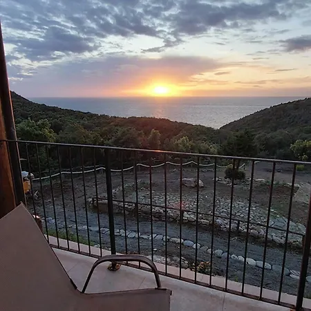 Amandolo Farm stay