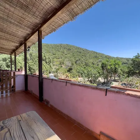 Amandolo Farm stay *