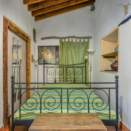 Amandolo Farm stay *