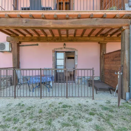 Amandolo Farm stay *